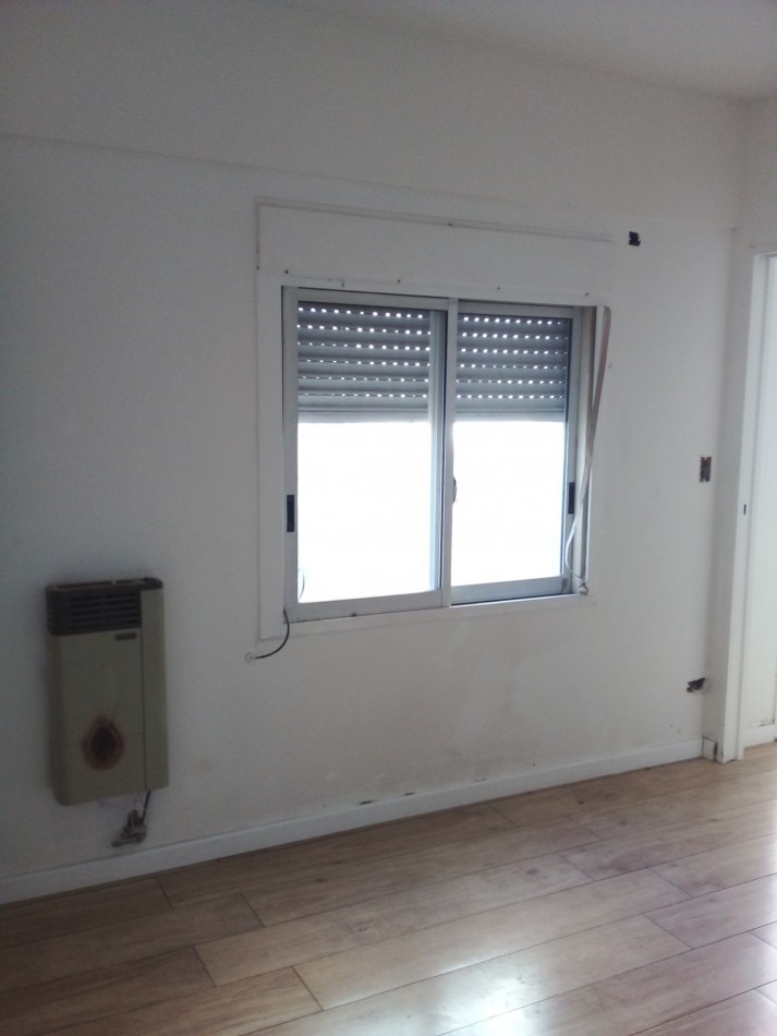 PERON 4100, VENTA 2 AMB A NUEVO