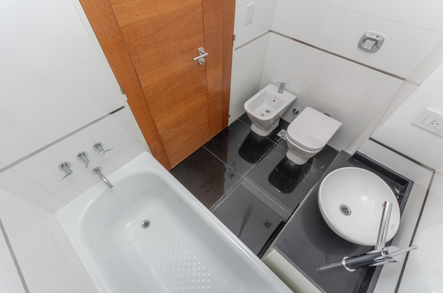 BILLINGHURST 1500, VENTA PISO DE CUATRO AMBIENTES CON DEPENDENCIA