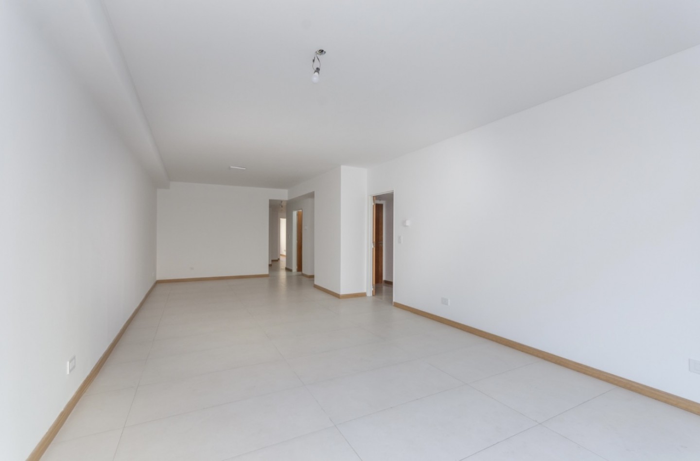 BILLINGHURST 1500, VENTA PISO DE CUATRO AMBIENTES CON DEPENDENCIA