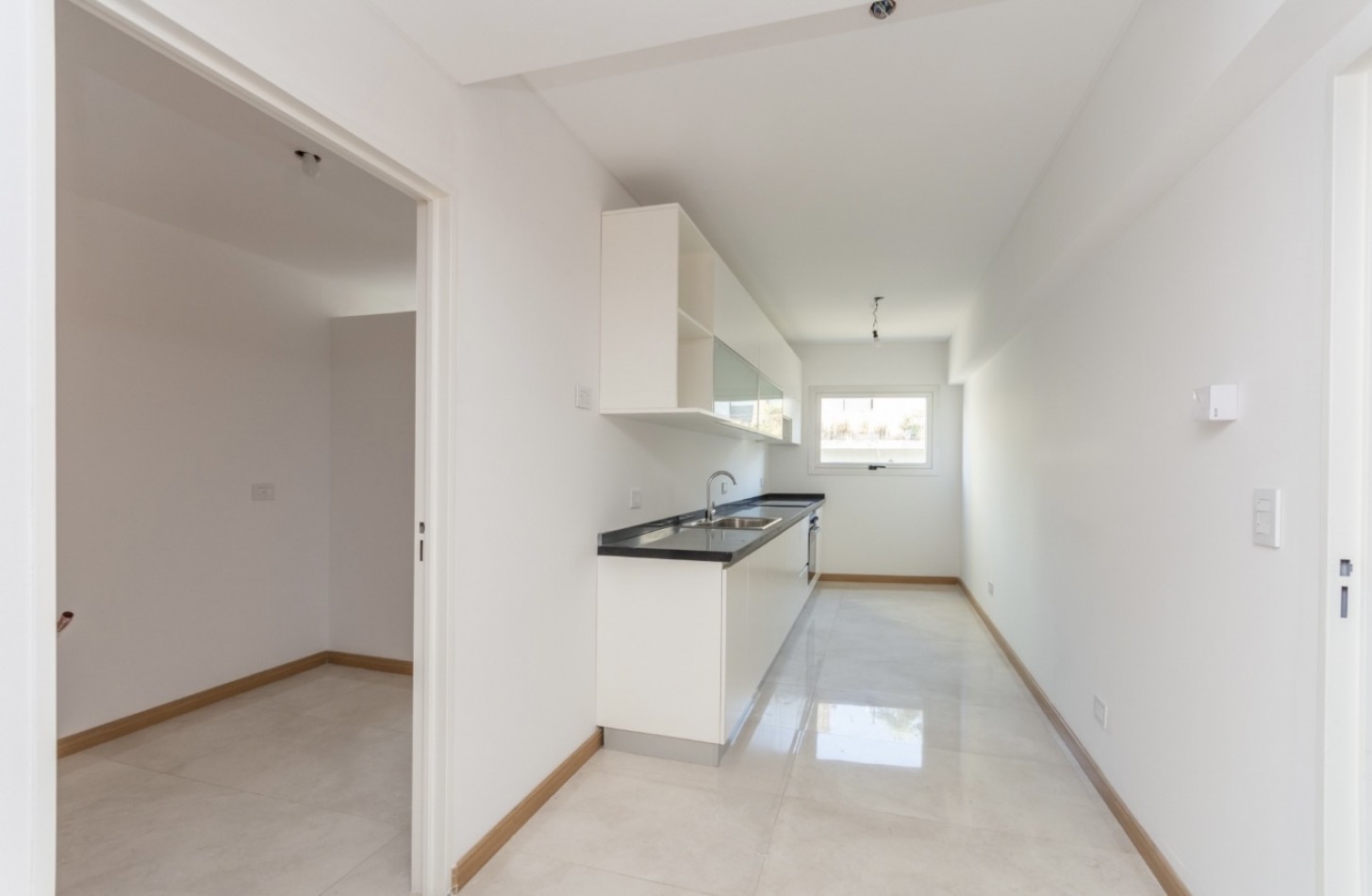 BILLINGHURST 1500, VENTA PISO DE CUATRO AMBIENTES CON DEPENDENCIA