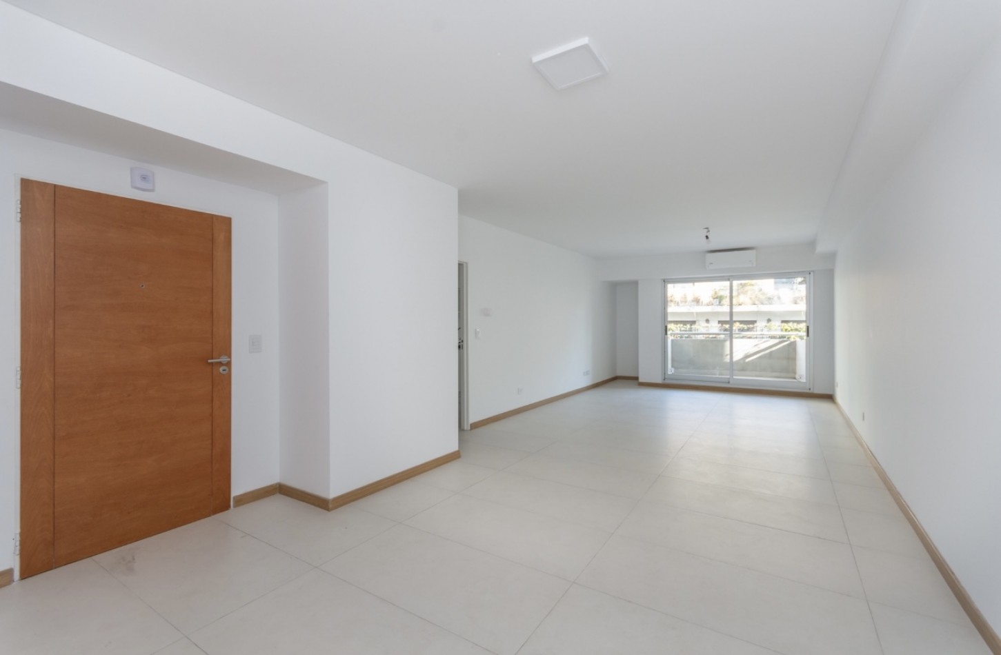 BILLINGHURST 1500, VENTA PISO DE CUATRO AMBIENTES CON DEPENDENCIA