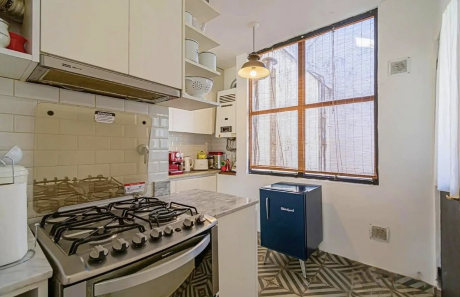 3 FEBRERO 2200, VENTA PISO DE CUATRO AMBIENTES CON DEPENDENCIA