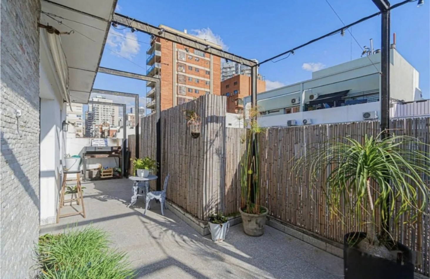 3 FEBRERO 2200, VENTA PISO DE CUATRO AMBIENTES CON DEPENDENCIA