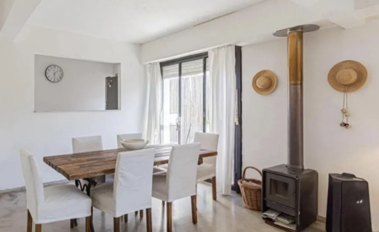 3 FEBRERO 2200, VENTA PISO DE CUATRO AMBIENTES CON DEPENDENCIA