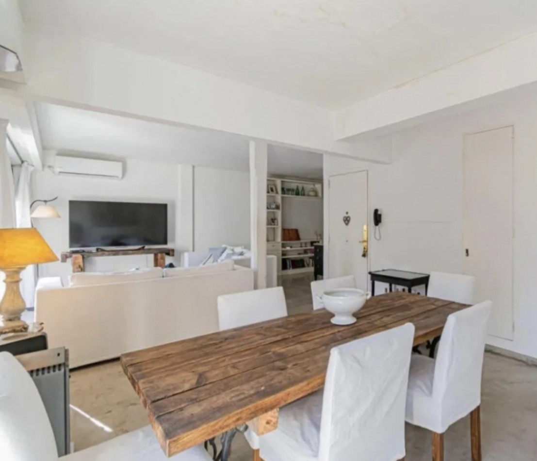 3 FEBRERO 2200, VENTA PISO DE CUATRO AMBIENTES CON DEPENDENCIA