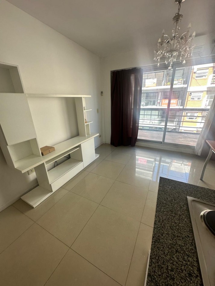 THAMES 600, ALQUILER MONOAMBIENTE EN V. CRESPO