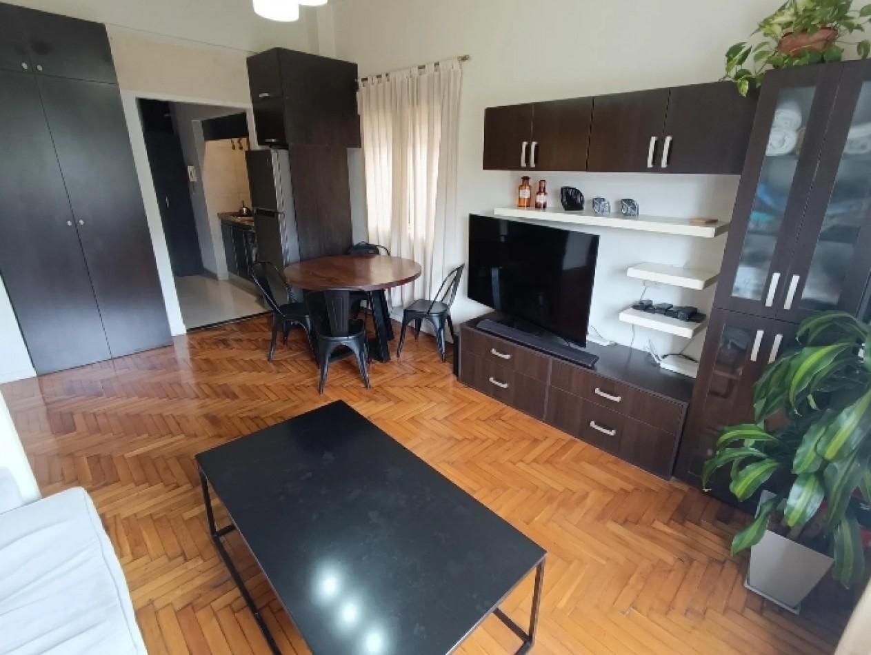 Carlos Pellegrini 1100, Venta 1 AMB y MEDIO DIVISIBLE. Entre Av Santa Fe y M.T.de Alvear 