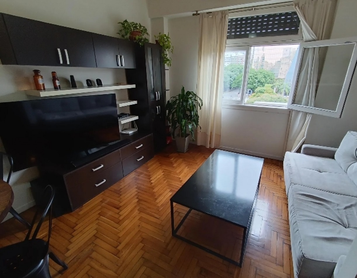 Carlos Pellegrini 1100, Venta 1 AMB y MEDIO DIVISIBLE. Entre Av Santa Fe y M.T.de Alvear 
