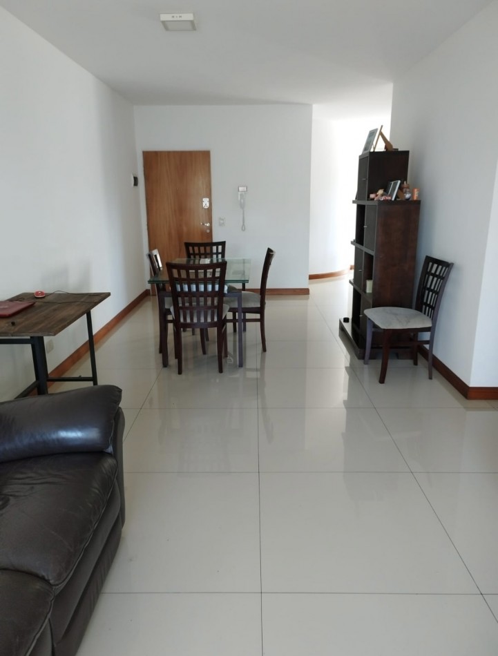 AV. BEIRO 4500, VENTA DEPARTAMENTO DE CUATRO AMBIENTES CON DEPENDENCIA