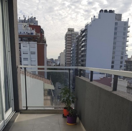 Av. Belgrano 3500, venta ambiente de categoría 