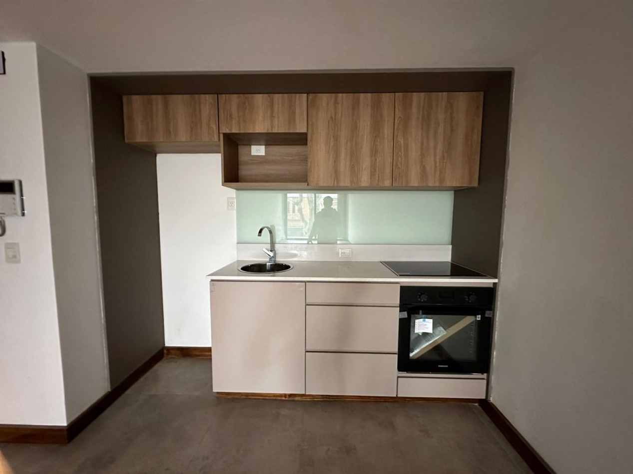 VIRREY LORETO 3300, VENTA AMBIENTE DE CATEGORIA 