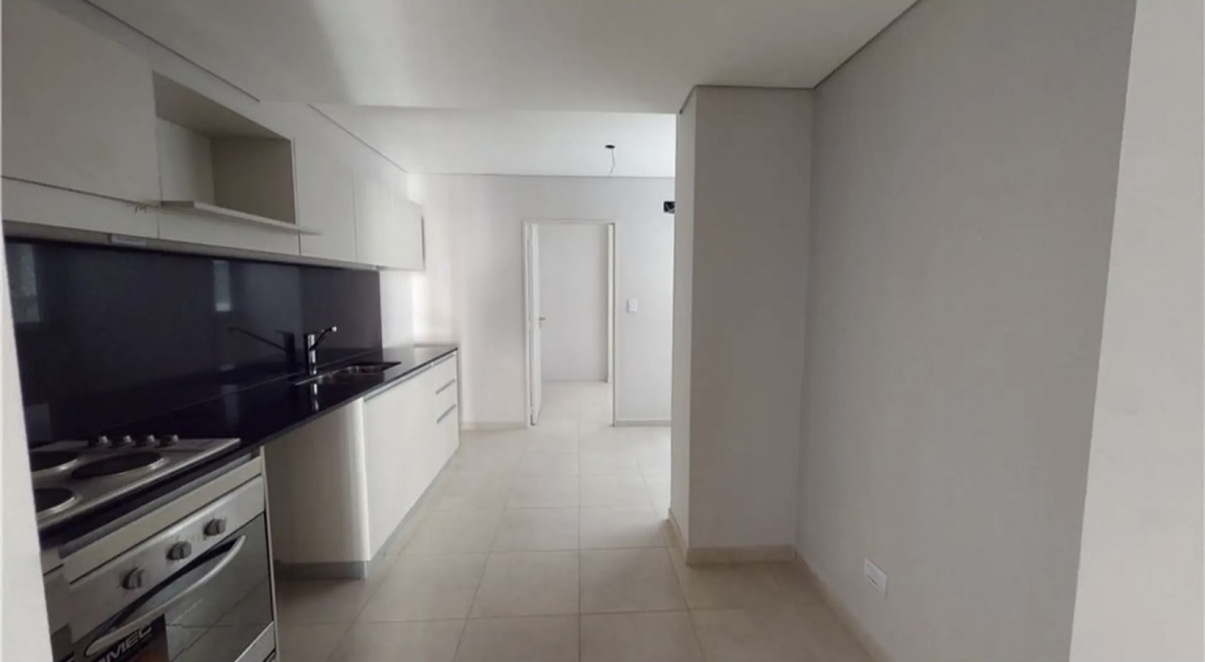 AV. DEL LIBERTADOR 5700, VENTA DEPARTAMENTO DE CUATRO AMBIENTES CON DEPENDENCIA DE SERVICIO