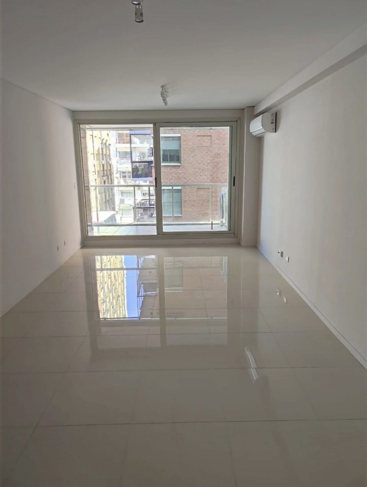 AV. DEL LIBERTADOR 5700, VENTA DEPARTAMENTO DE CUATRO AMBIENTES CON DEPENDENCIA DE SERVICIO