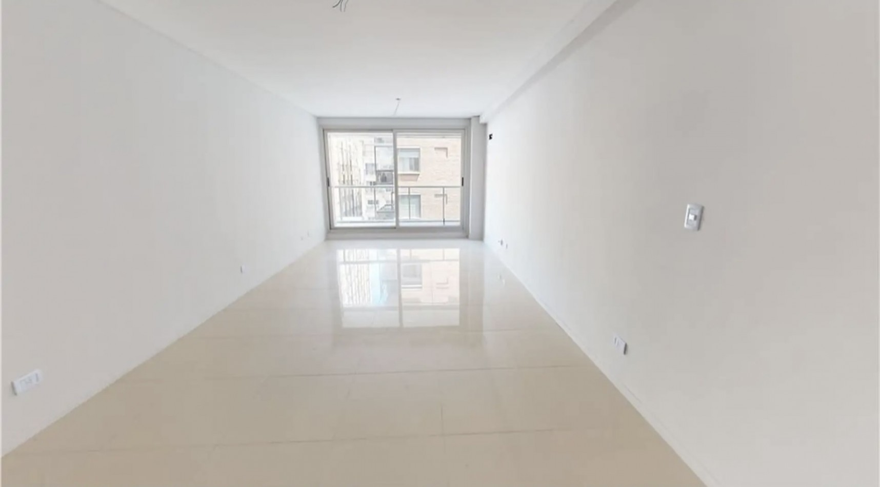 AV. DEL LIBERTADOR 5700, VENTA DEPARTAMENTO DE CUATRO AMBIENTES CON DEPENDENCIA DE SERVICIO