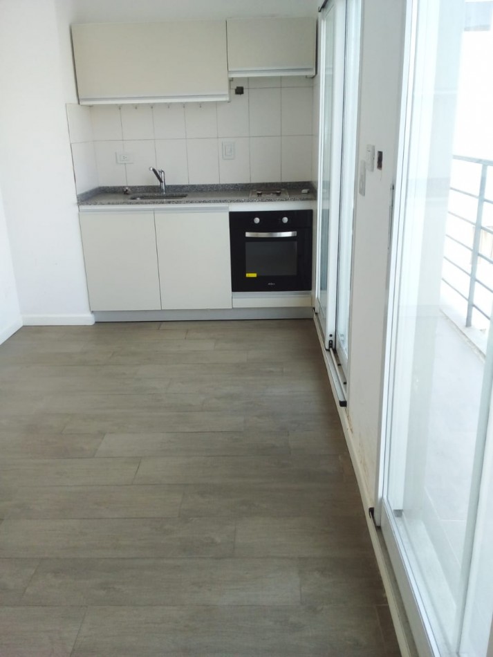 Rocamora 4000. Venta Depto/Estudio Prof. Balcon Cfte. MTRS U.T.N