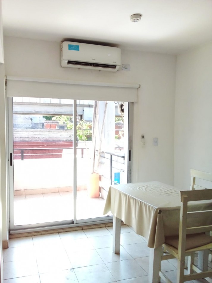 Darwin 1200. Venta 1 amb depto/Estudio Prof fte Balcon 