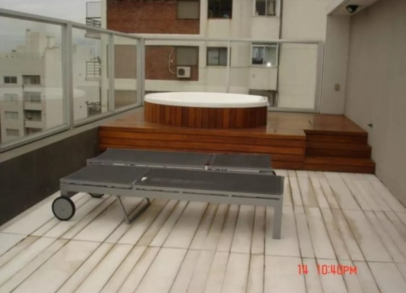 Oro 2100. Venta 1 AMB Cfte Balcon Amoblado, Equipado. Edificio Categoria Piscina, Solarium, Yacuzzi. Laundry, S.U.M