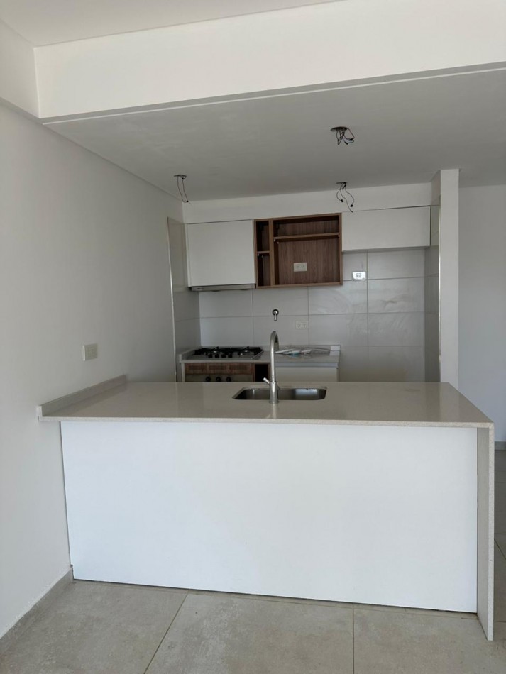 AV. NAZCA 4600, VENTA SEMI-PISO TRES AMBIENTES CON DOS BAÑOS