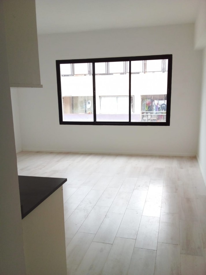 JUNIN 600, VENTA 1 AMB 8o PISO AL FRENTE VISTA ABIERTA APTO PROF IDEAL RENTA PROX FACULTADES UBA