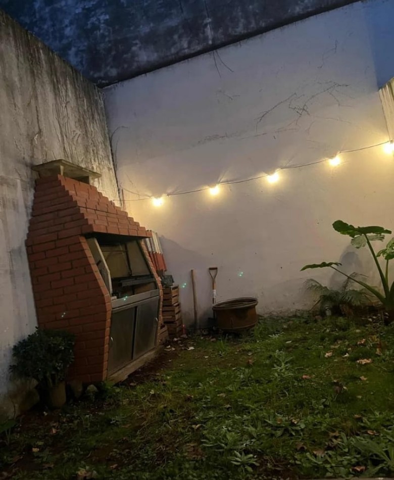 Bme Mitre 1600, Venta  Excepcional depto de 1 AMB PATIO + JARDIN c/PARRILLA + ESPACIO AEREO PROPIO Apto Prof