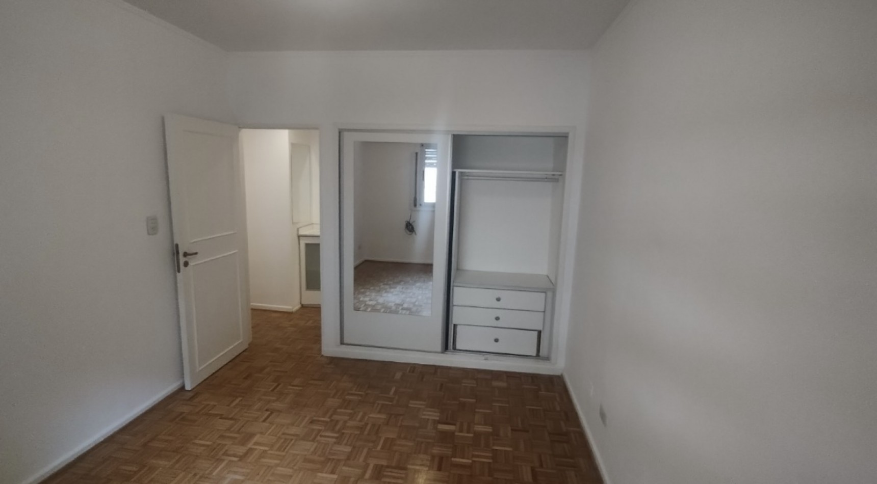 LARREA 1300, VENTA DEPARTAMENTO DE TRES AMBIENTES