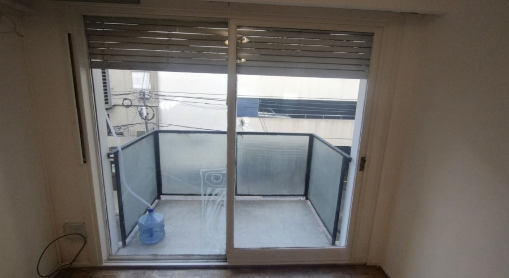 LARREA 1300, VENTA DEPARTAMENTO DE TRES AMBIENTES