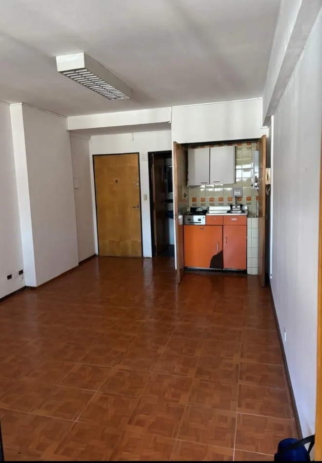 MAIPU 500, VENTA 1 AMB DIVISIBLE APTO PROF/Vvda