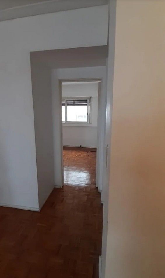 JUNIN 1000, VENTA 2 AMB  