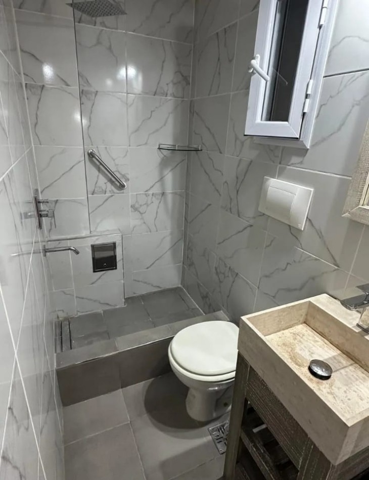 PERON Y AV. CALLAO. VENTA IMPEC DEPTO 1 AMB A NUEVO !!!!