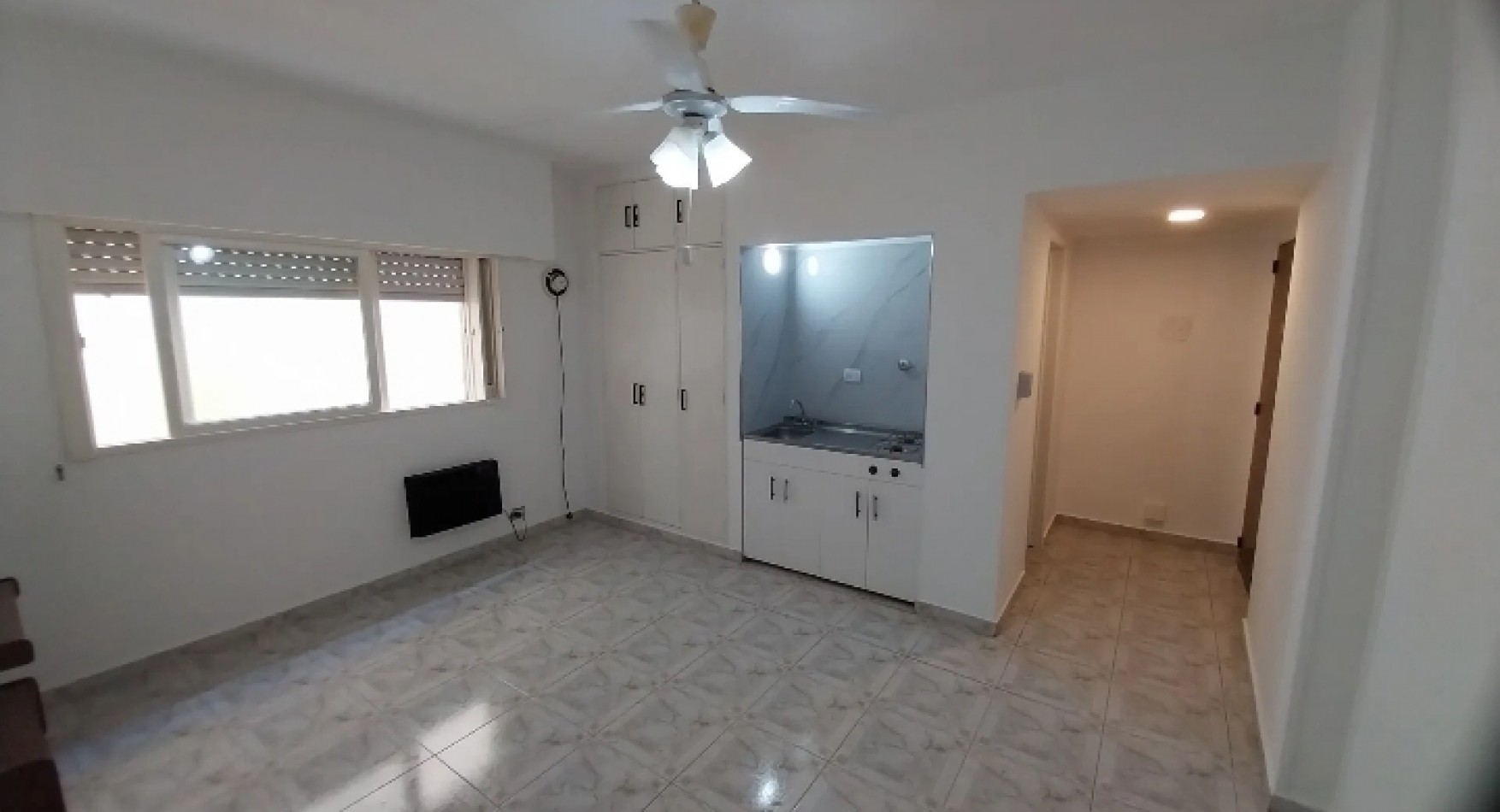 Sarmiento 1500, Venta 1 AMB NUEVO Frente Paseo La Plaza 