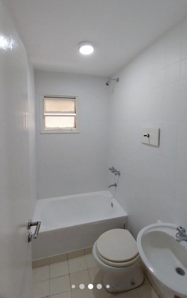 Sarmiento 1500, Venta 1 AMB NUEVO Frente Paseo La Plaza 