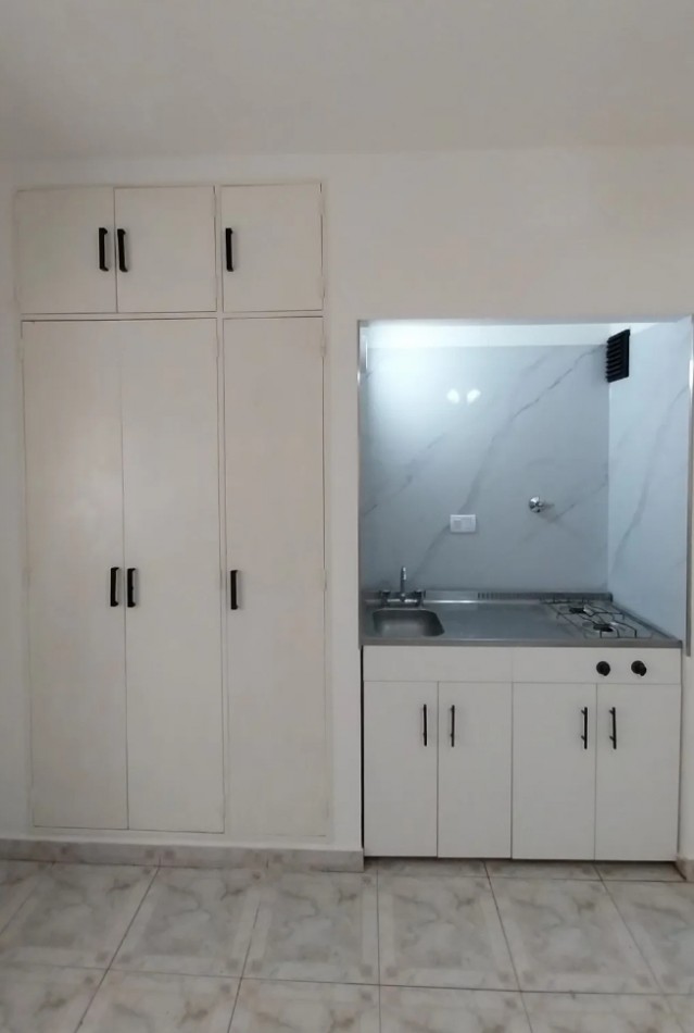 Sarmiento 1500, Venta 1 AMB NUEVO Frente Paseo La Plaza 