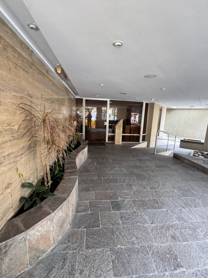 NAVARRO 4400, VENTA PISO DE CUATRO AMBIENTES CON COCHERA Y DEPENDENCIA