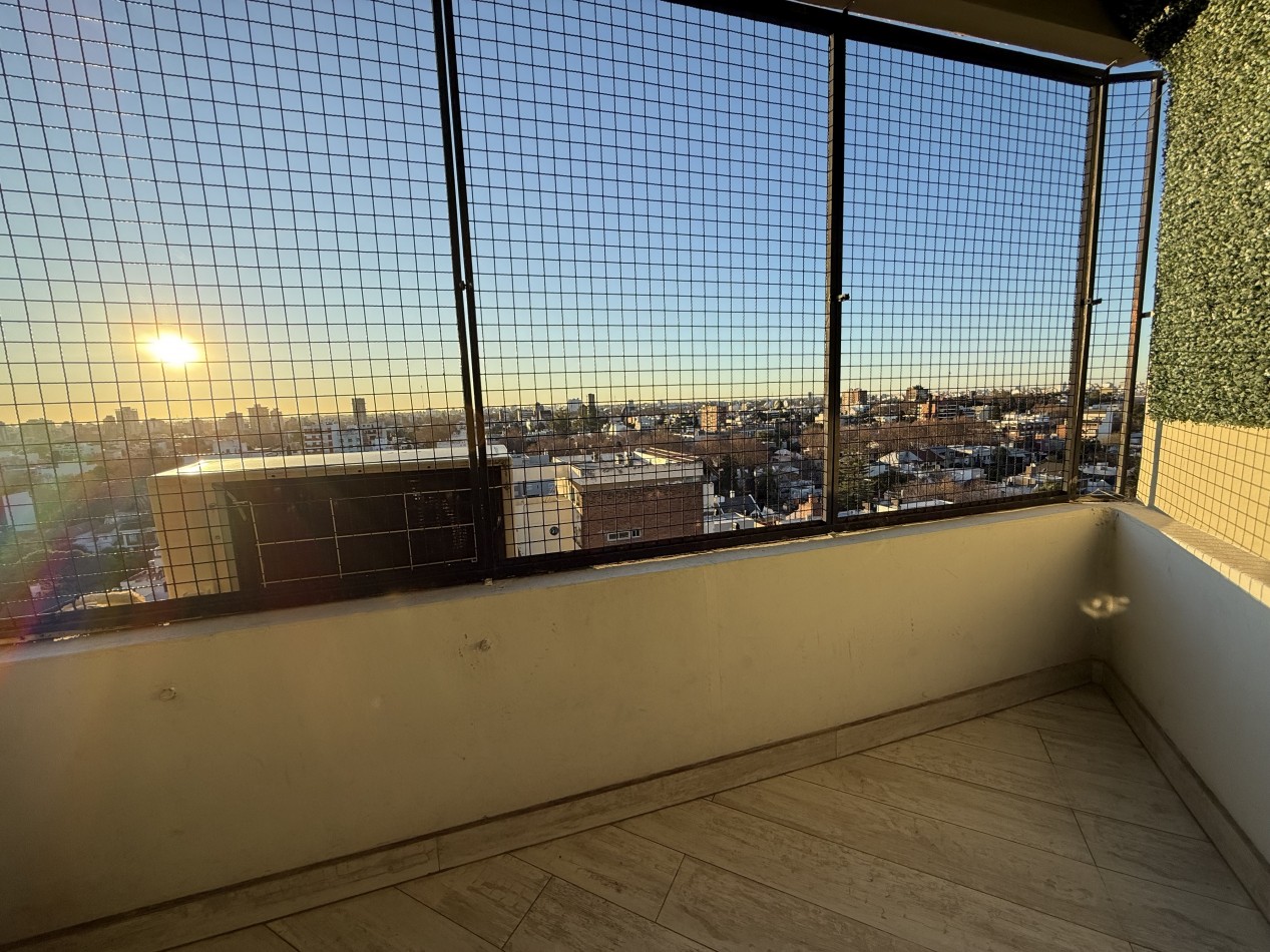 NAVARRO 4400, VENTA PISO DE CUATRO AMBIENTES CON COCHERA Y DEPENDENCIA