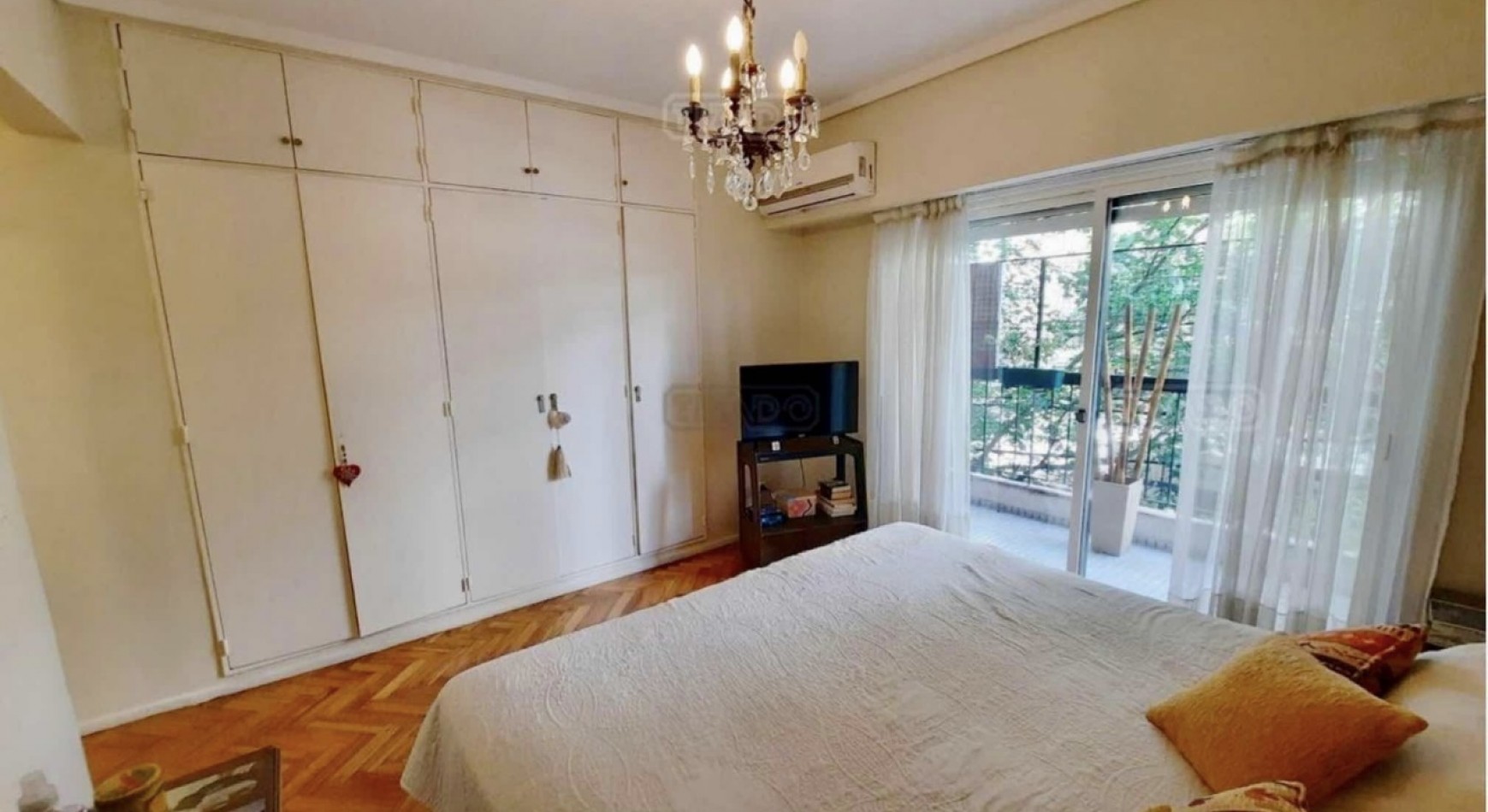 PAUNERO 2700, VENTA PISO DE CUATRO AMBIENTES CON DEP (Estilo)