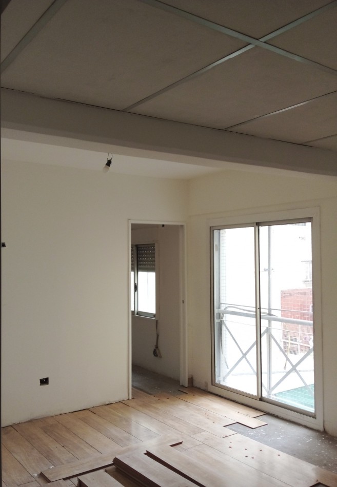 PERON 4100, VENTA 2 AMB A NUEVO
