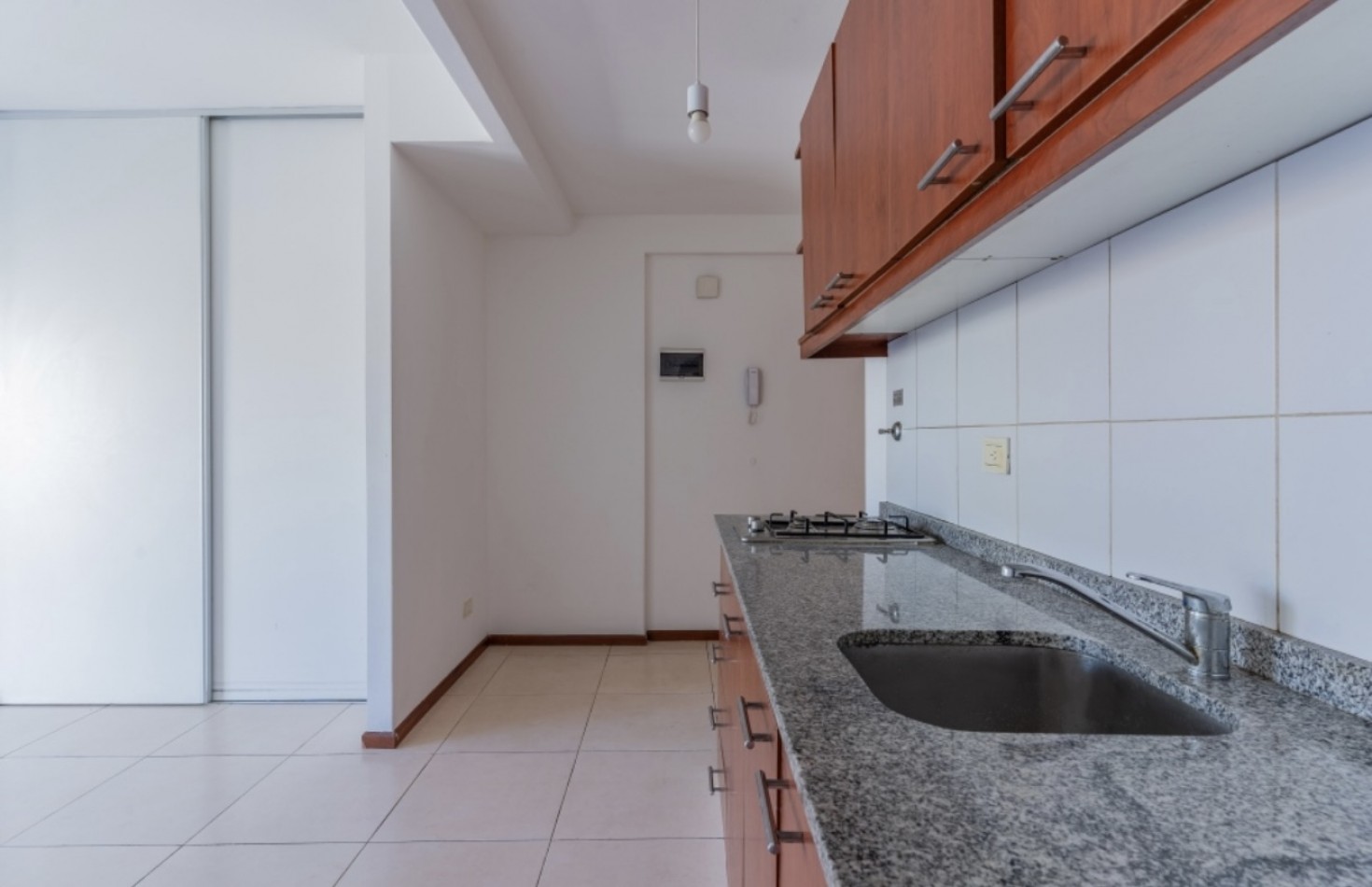 LUIS VIALE 2000, VENTA DEPARTAMENTO DE UN AMBIENTE 