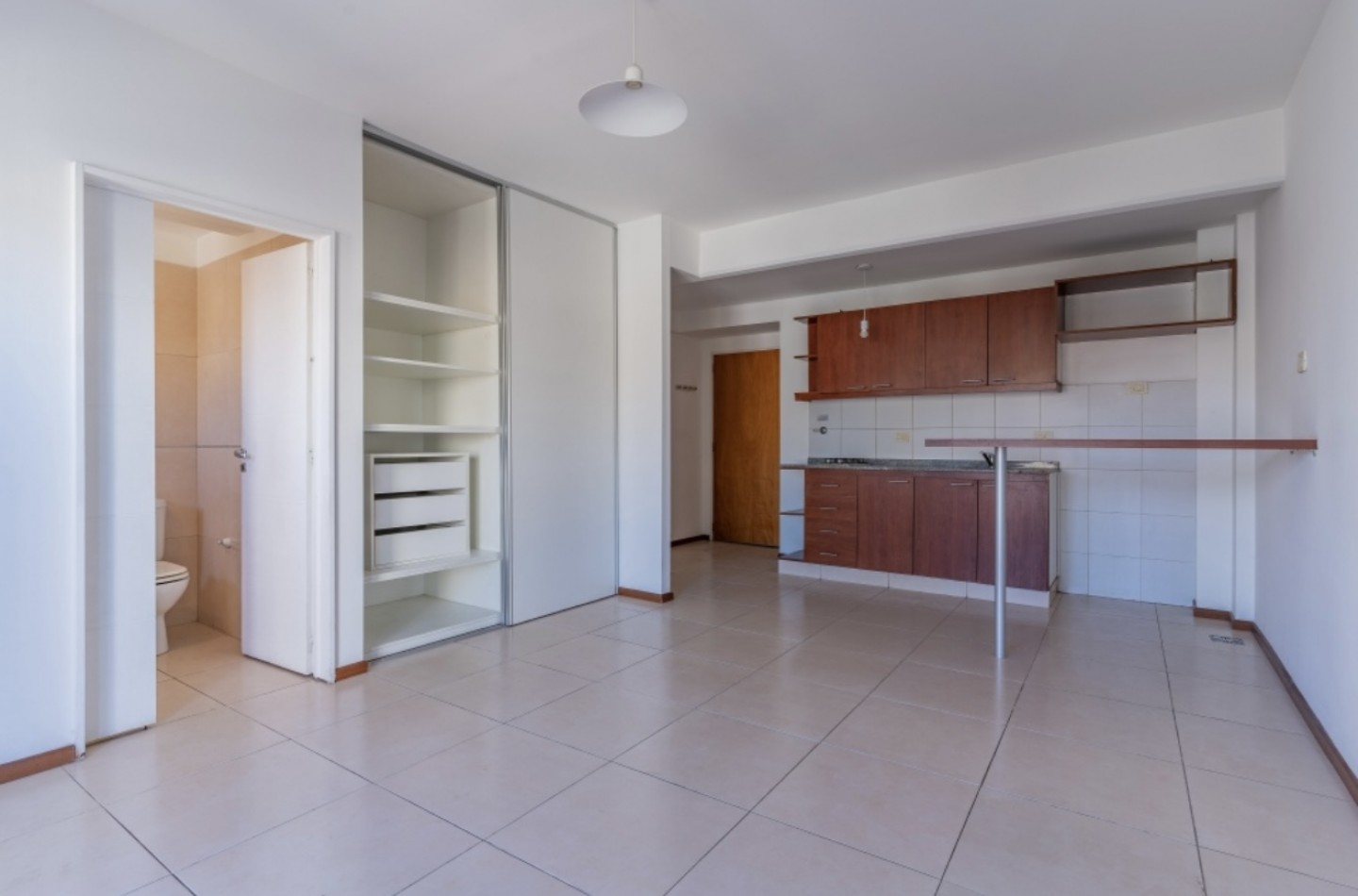 LUIS VIALE 2000, VENTA DEPARTAMENTO DE UN AMBIENTE 