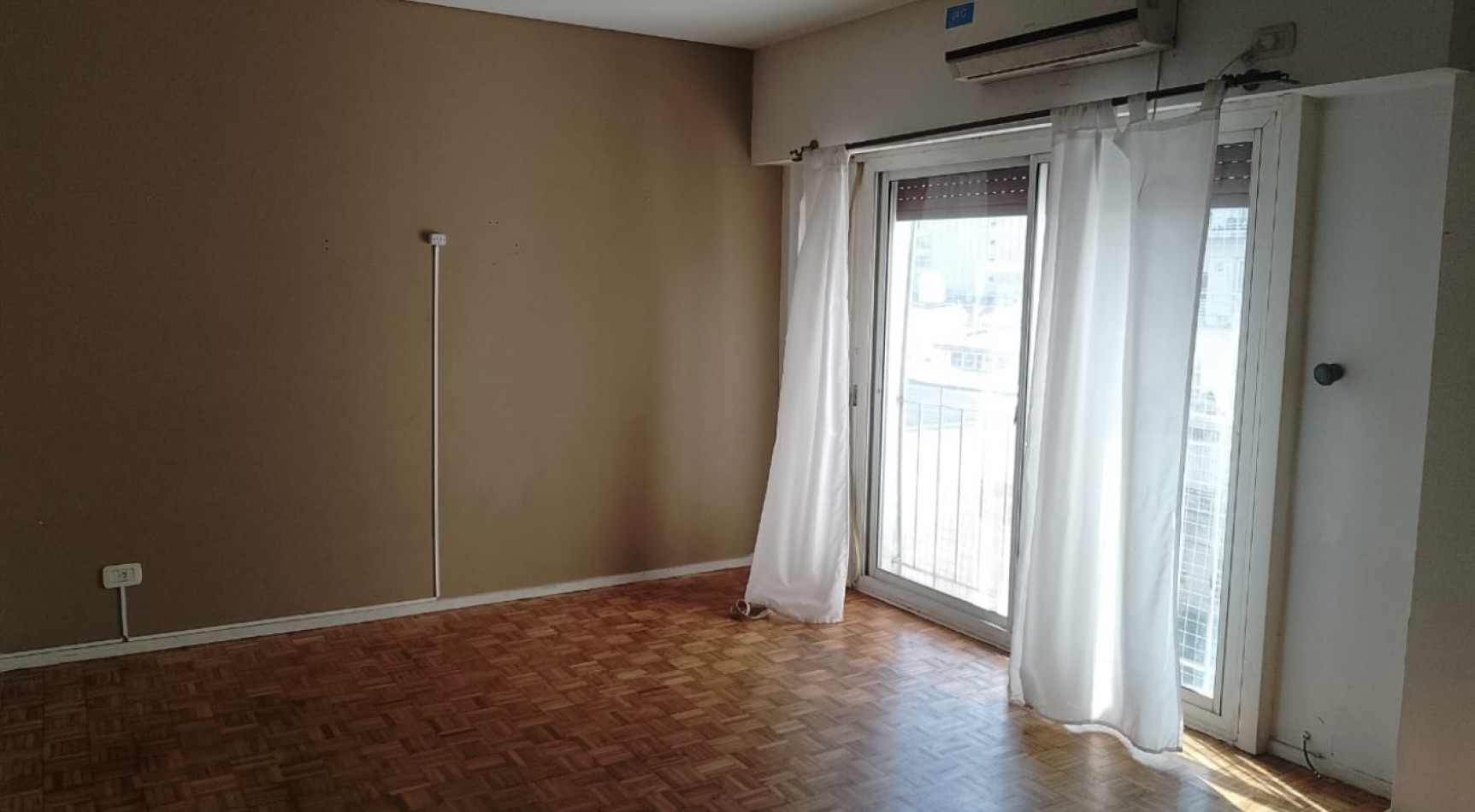 QUIRNO 100, VENTA DEPARTAMENTO DE TRES AMBIENTES