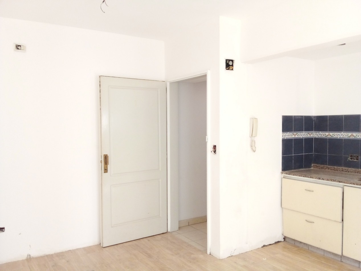 PERON 4100, Venta 2 AMB Apto Prof