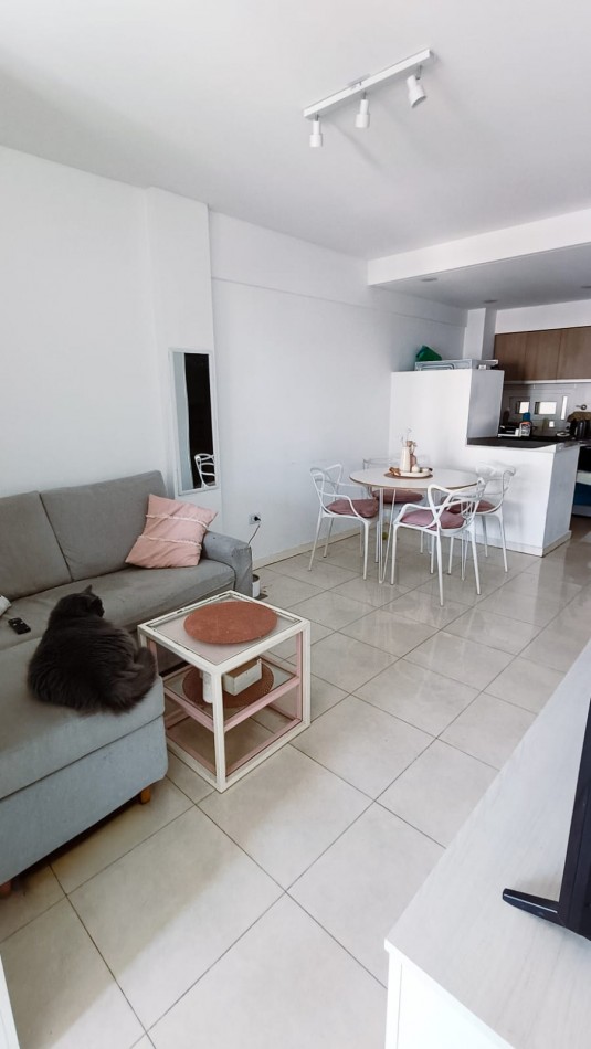 ANDRES LAMAS 1151, VENTA 1 AMB DIVISIBLE FTE BALCON 