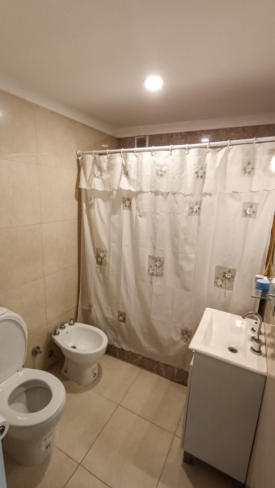 ANDRES LAMAS 1151, VENTA 1 AMB DIVISIBLE FTE BALCON 