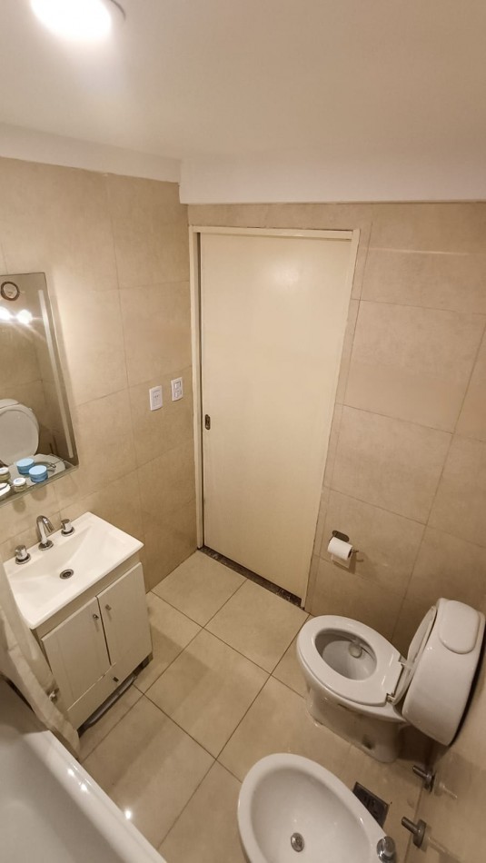 ANDRES LAMAS 1151, VENTA 1 AMB DIVISIBLE FTE BALCON 