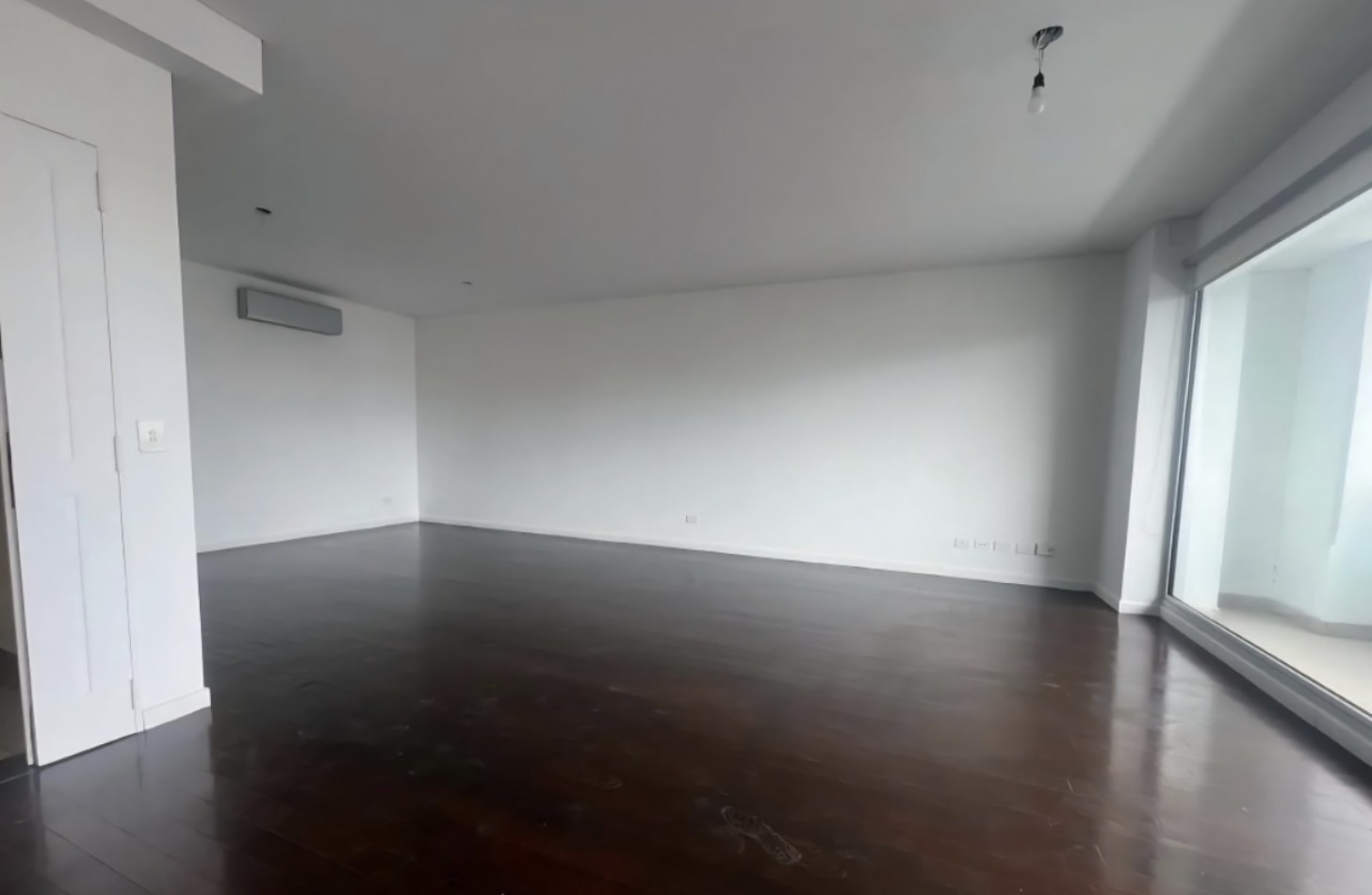 JUANA MANSO 670, VENTA DEPARTAMENTO DE TRES AMBIENTES