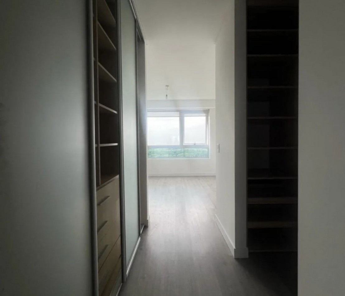 JUANA MANSO 670, VENTA DEPARTAMENTO DE TRES AMBIENTES