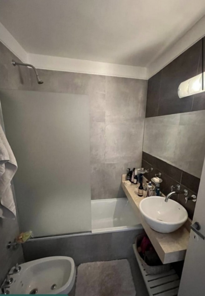 MANSILLA 2500, VENTA DEPARTAMENTO DE TRES AMBIENTES