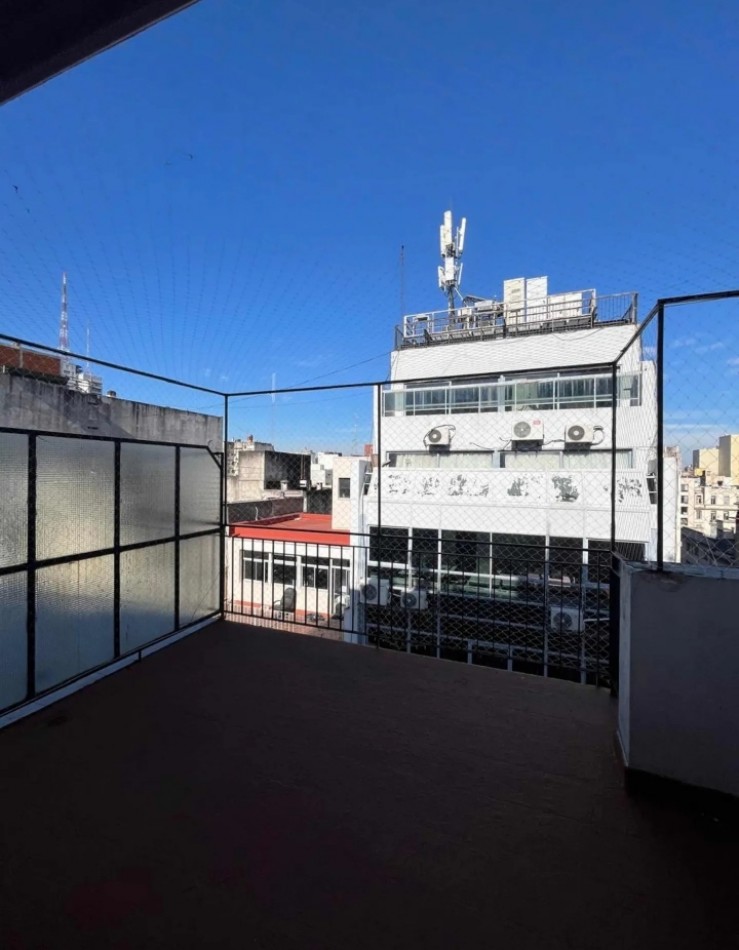 ALSINA 1200, VENTA 1 AMB BALCON TERRZA A 100 MTRS AV 9 DE JULIO