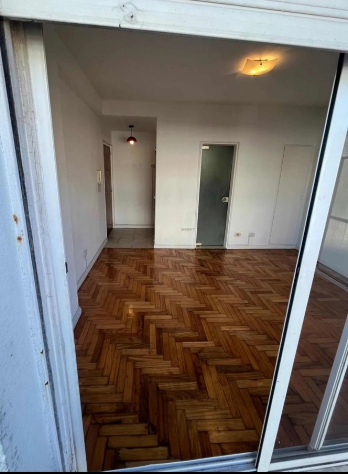 ALSINA 1200, VENTA 1 AMB BALCON TERRZA A 100 MTRS AV 9 DE JULIO