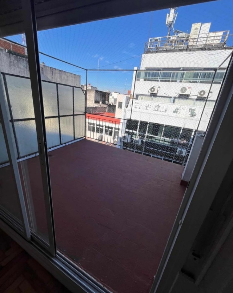ALSINA 1200, VENTA 1 AMB BALCON TERRZA A 100 MTRS AV 9 DE JULIO