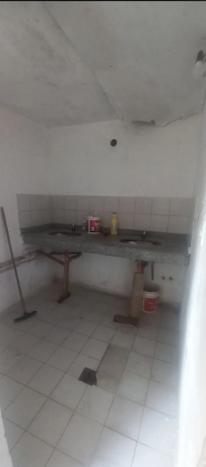 AV. PUEYRREDON 700, VENTA DEPARTAMENTO DE 8 AMBIENTES A RECICLAR